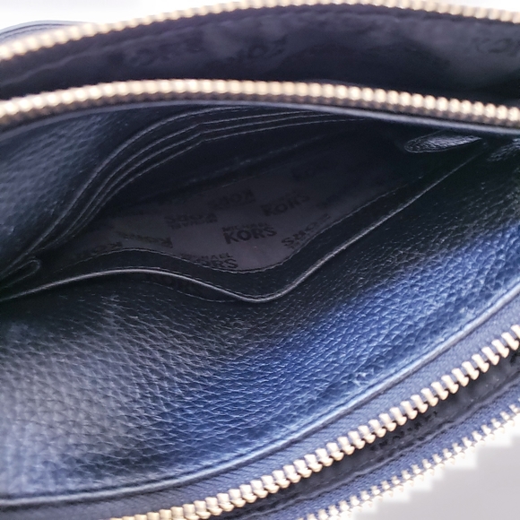 Michael Kors Black Leather Crossbody Bag, Gold - Picture 7 of 8